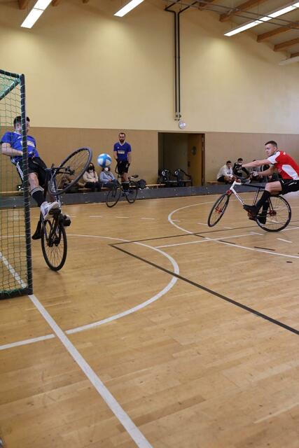 Selbst diesen Strafstoß kann Patrick Mergel entschärfen gegen Ginsheim II | Foto: |ReinerLeichtlein
