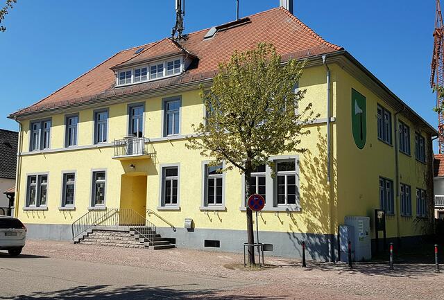 Das ehemalige Rathaus in Kirrlach.
Bis zur Fertigstellung des neuen Verwaltungszentrums im OT Waghäusel waren dort einzelne Abteilungen untergebracht.