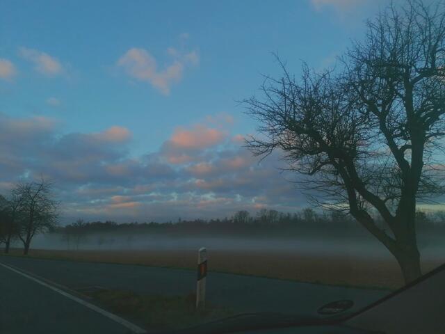 Morgenhimmel bei Untergrombach  | Foto:  CS