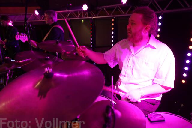 Drummer Christian Huber 2014 bei "Mainz feiert Silvester" mit der Band "Brass Machine" | Foto: Jens Vollmer