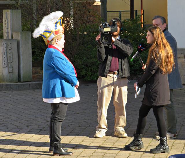 Annette Melzer wird vom Filmteam interviewt | Foto: Brigitte Melder