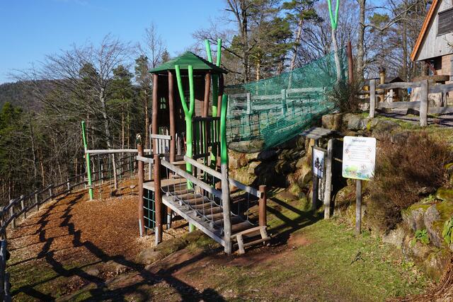 Die Jung-Pfalz-Hütte verfügt über einen tollen Kinderspielplatz | Foto: Markus Pacher