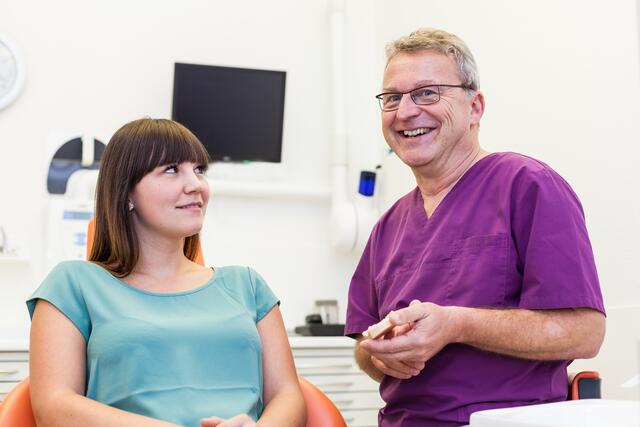 Partner für gesunde und schöne Zähne und für Zahnersatz: Anfragen nach einem Termin sind bei der Zahnarztpraxis in Ludwigshafen per Telefon unter 0621 562666 und über die Homepage www.dr-rossa-kollegen.de möglich.
