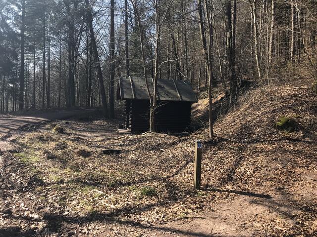 Kleine Schutzhütte | Foto: B. Bender