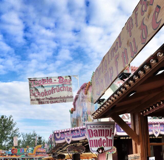 Strahlend blauer Himmel überm Rettichfest - das gab es zuletzt 2019 | Foto: Archiv Cornelia Bauer
