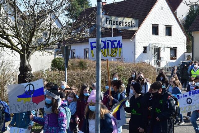 Friedensdemo in der Friedensstraße | Foto: B.Bender