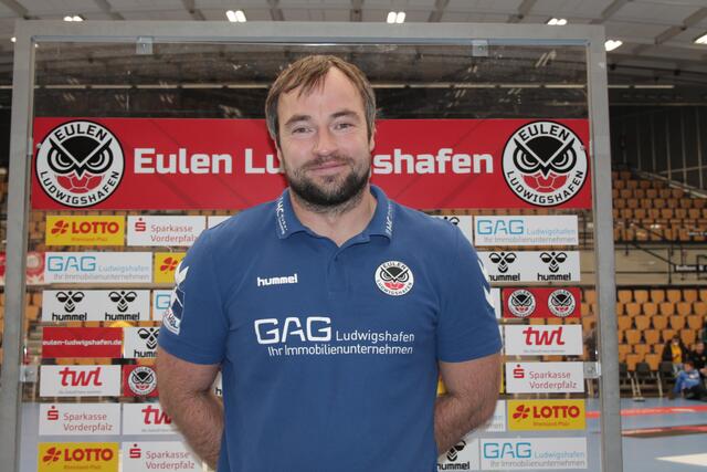 Eulen-Trainer Ceven Klatt freute sich nach dem Spiel (Foto Michael Sonnick)