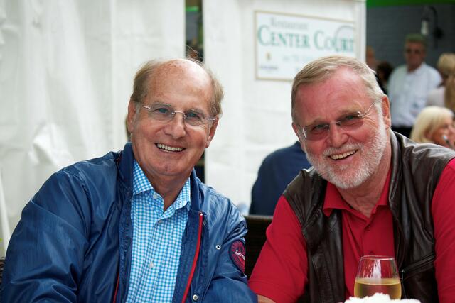 Ziemlich beste Freunde: Helmut Lüthy und Klaus Greinert. Für sie war Grün-Weiss Mannheim immer eine Herzensangelegenheit.  fotos (2): engelhardt