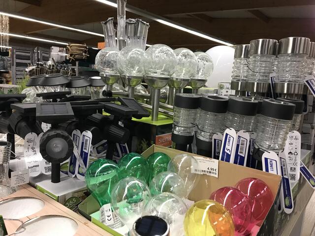 Solarleuchten, Deko und mehr | Foto: Claudia Bardon