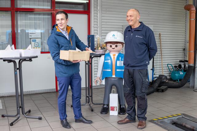 Verabschiedung durch Christian Burkhart, Bürgermeister der Verbandsgemeinde Annweiler | Foto: TÜV Rheinland
