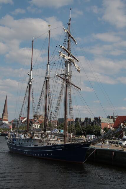 Dreimaster Santa Barbara Anna im Rostocker Hafen | Foto: Franz Walter Mappes