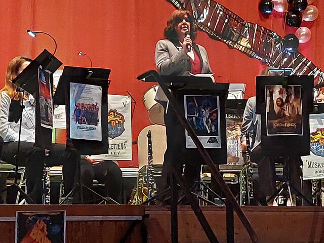 Marie-Christin Mayer führte durch das Programm | Foto: Brigitte Melder