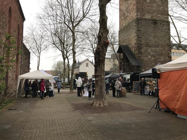 Endlich wieder Hameckermarkt - das ließen sich einige Menschen nicht entgehen