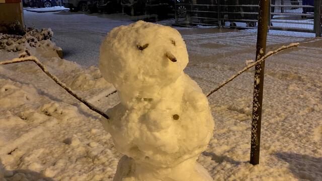 Die kurze Zeit des Schneefalls wurde für einen Schneefall genutzt | Foto: Kim Rileit