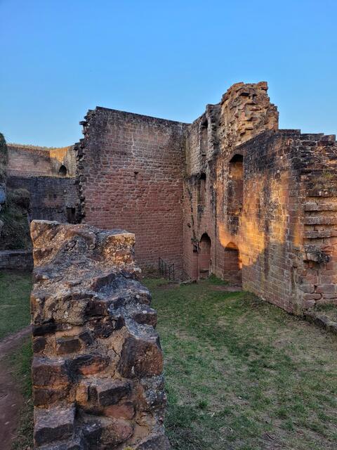 Blick ins Innere der Burgruine Frankenstein | Foto: Pacher, Markus