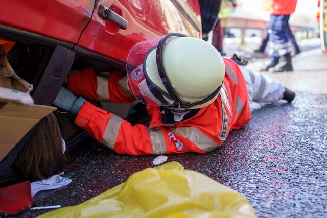 Rettung unter erschwerten Bediungen | Foto: Kim Rileit