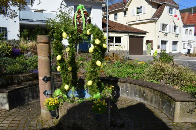 Ein Osterkrönchen für Ramberg | Foto: B. Bender