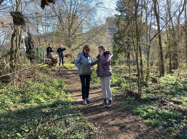 Miteinander ins Gespräch kommen, auch unterwegs. | Foto: Heidi Zies