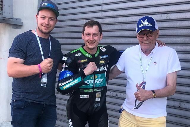 Daniel Bühn, Jan Bühn und Georg Rath (von links) freuten sich nach dem 24-Stunden-Rennen im Vorjahr (Foto Bühn)