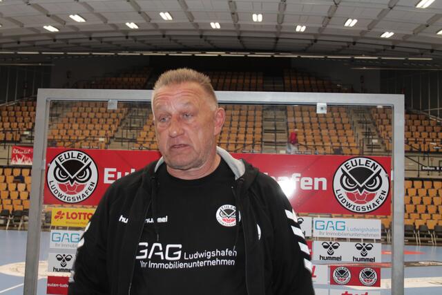 Heimpleite für den neuen Eulen-Trainer Michael Biegler (Foto Michael Sonnick)