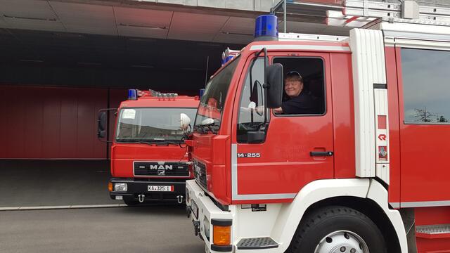Fahrzeuge für die Ukraine, am Steuer ist Steffen Mross von der Freiwilligen Feuerwehr Durlach | Foto: www.jowapress.de