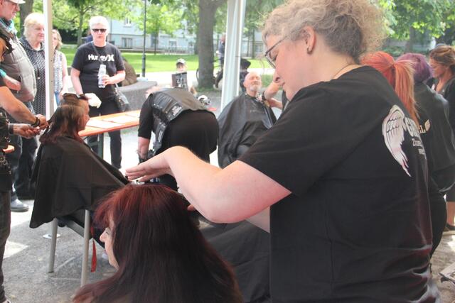 Die Barber Angels hatten viel zu tun an diesem Tag. | Foto: Christian Lutsch