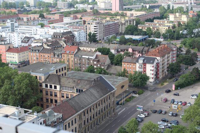 Das Carl-Bosch-Gymnasium liegt direkt neben der zukünftigen Baustelle | Foto: Basaric-Steinhübl
