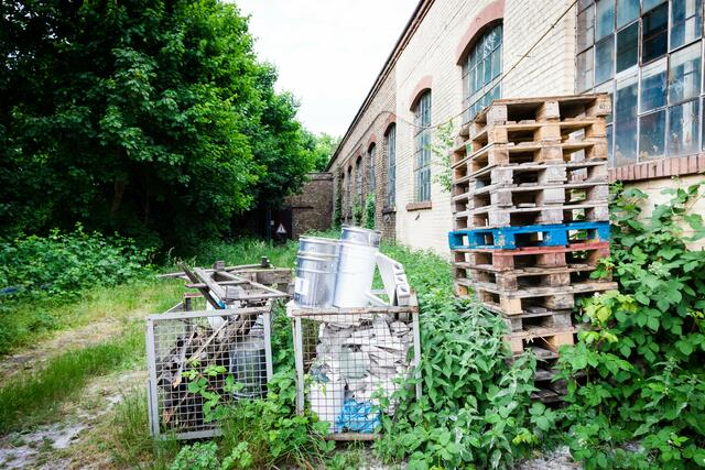 Eine der eher vergessenen Ecken im Industriehof | Foto: Cornelia Bauer