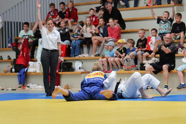 Hilde Jager (70 Kilo) gewinnt gegen Lisa Oberföll | Foto: Thomas Hoffmann
