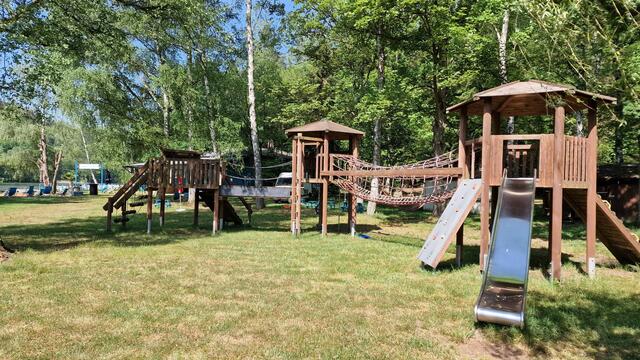 Auch der Spielplatz sieht wieder einladend für die Kids aus | Foto: Ralf Vester