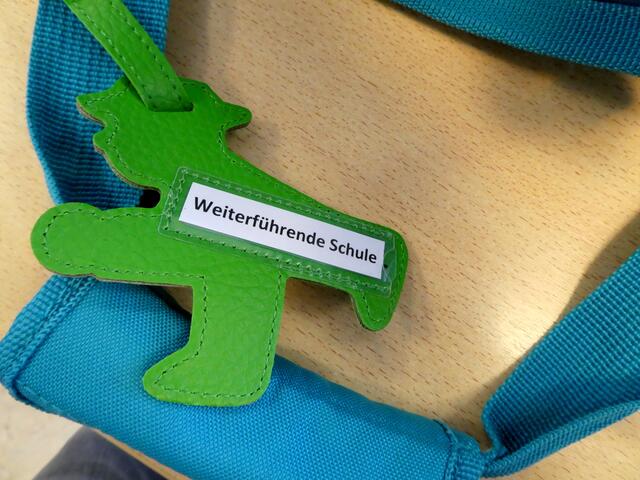 Die Ampelmännchen zeigen, wo der Koffer hingehört. | Foto: Sabine Nauland-Bundus