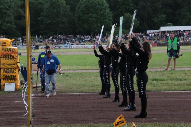 Grid Girls in Aktion | Foto: Franz Walter Mappes