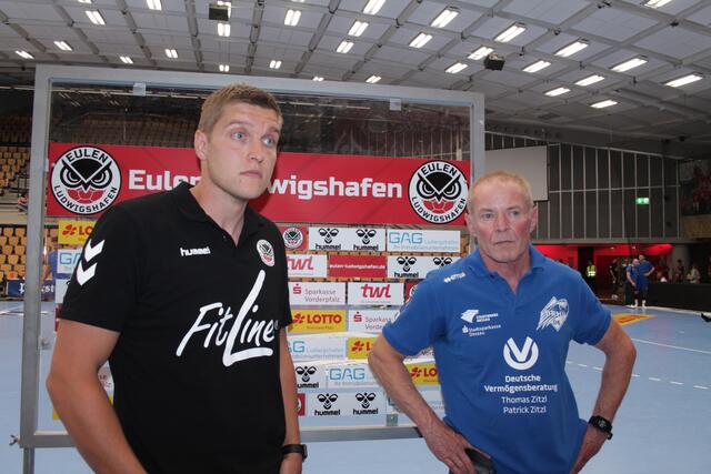 Die beiden Trainer bei der Pressekonferenz (Foto Michael Sonnick)