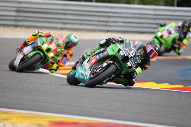 Das Bolliger Kawasaki-Team Jan Bühn (Foto Hartmut Reuschel / moto-foto)