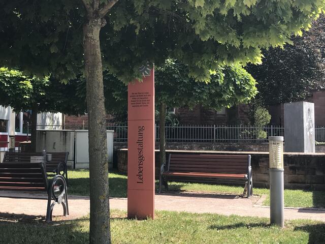 Letzte Station "Lebensgestaltung" an der Martinskirche | Foto: B. Bender