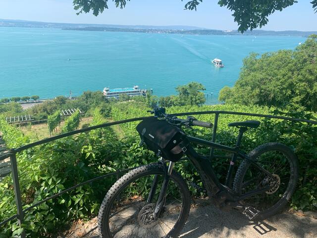 Über den Weinbergen oberhalb von Meersburg | Foto: Franz-Walter Mappes