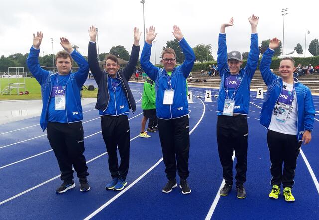 Die Südpfälzer Leichtathleten waren sehr stolz auf ihre Leistungen. | Foto: Gerhard Metz/Lebenshilfe Südliche Weinstraße