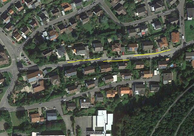 Anlage 3
Bereich „Burgenring“ von Einmündung „Viktor-von-Scheffel-Straße“ bis Einmündung „Scharfeneckstraße“ werden sowohl Rechts als auch Links Parkboxen eingerichtet | Foto: Stadt Annweiler
