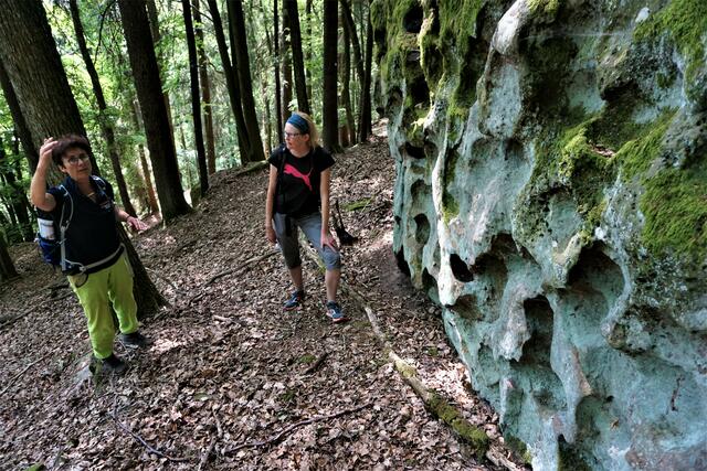 Der sagenhafte Kugelfels unterhalb der Kalmit | Foto: Markus Pacher