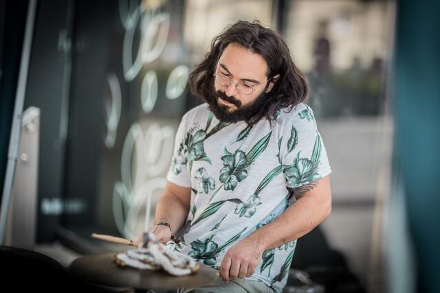Singer-Songwriterin Kiara Mali und Band beeindruckten mit stimmigem Alternative-Folk und poetischen Texten.  | Foto: Christian Gaier