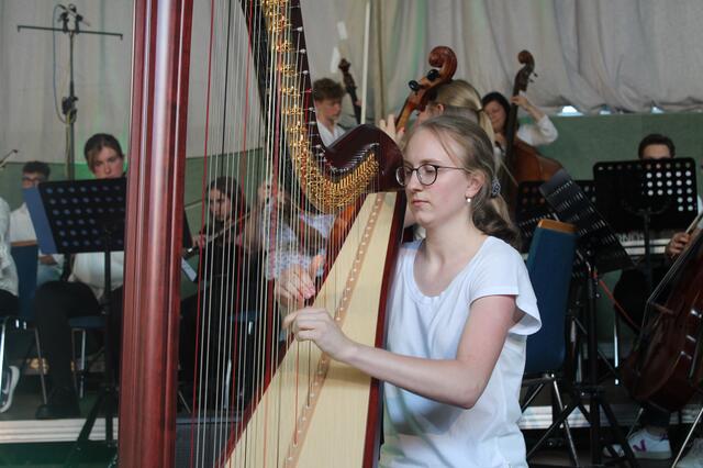 Harfensolistin Hannah Bächle | Foto: Mi Jang Vuong