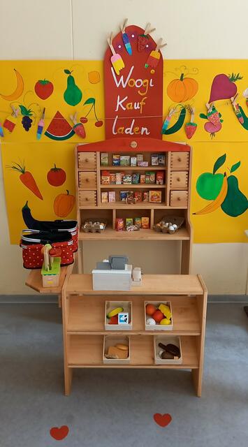 Der neue "Woogi Kaufladen" bietet viel Spaß für die Kids der Woogbachschule. | Foto: Black &amp; Beautiful