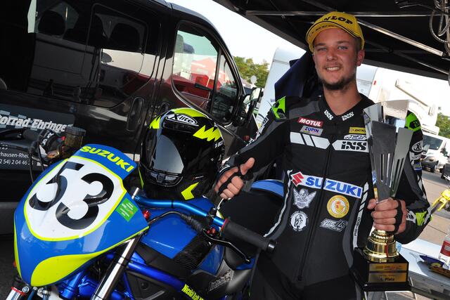 Nicolai Kraft gewann 2020 auf Suzuki den Twin-Cup (Foto Hermann Rüger)