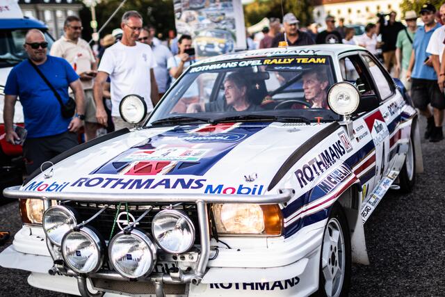 Sehnlich erwartet wurden Walter Röhrl und sein Beifahrer Christian Geistdörfer.   | Foto: Christian Gaier