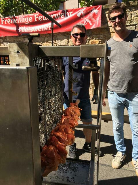 Versorgung durch die Feuerwehr auf dem Reitschulplatz | Foto: Ortsgemeinde Gleisweiler