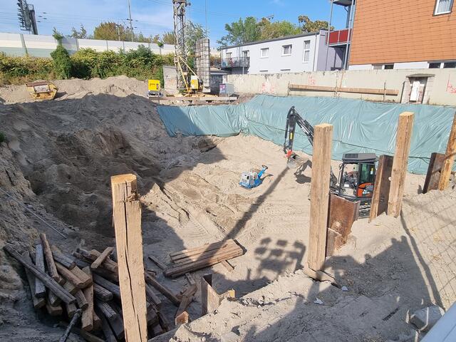 17 Uhr: Die Baustelle mit der Fundstelle | Foto: BAS