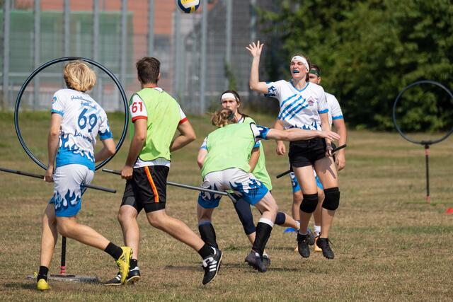Gespielt wird Quidditch in gemischtgeschlechtlichen Teams | Foto: Jessica Bader