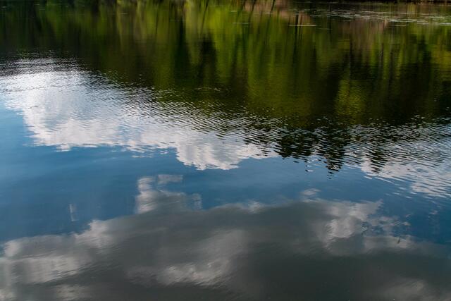Wasserspegelung Blaue Adria 