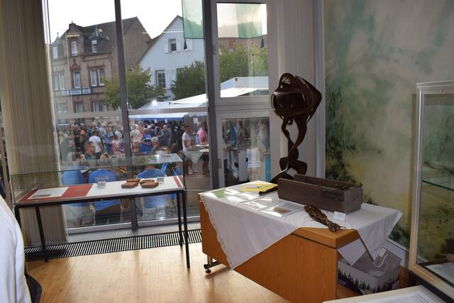 Die Ausstellung am Festtag | Foto: Bender