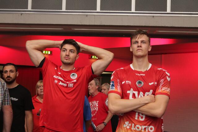 Maximilian Haider (links) und Sebastian Trost erhielten die Rote Karte (Foto Michael Sonnick)